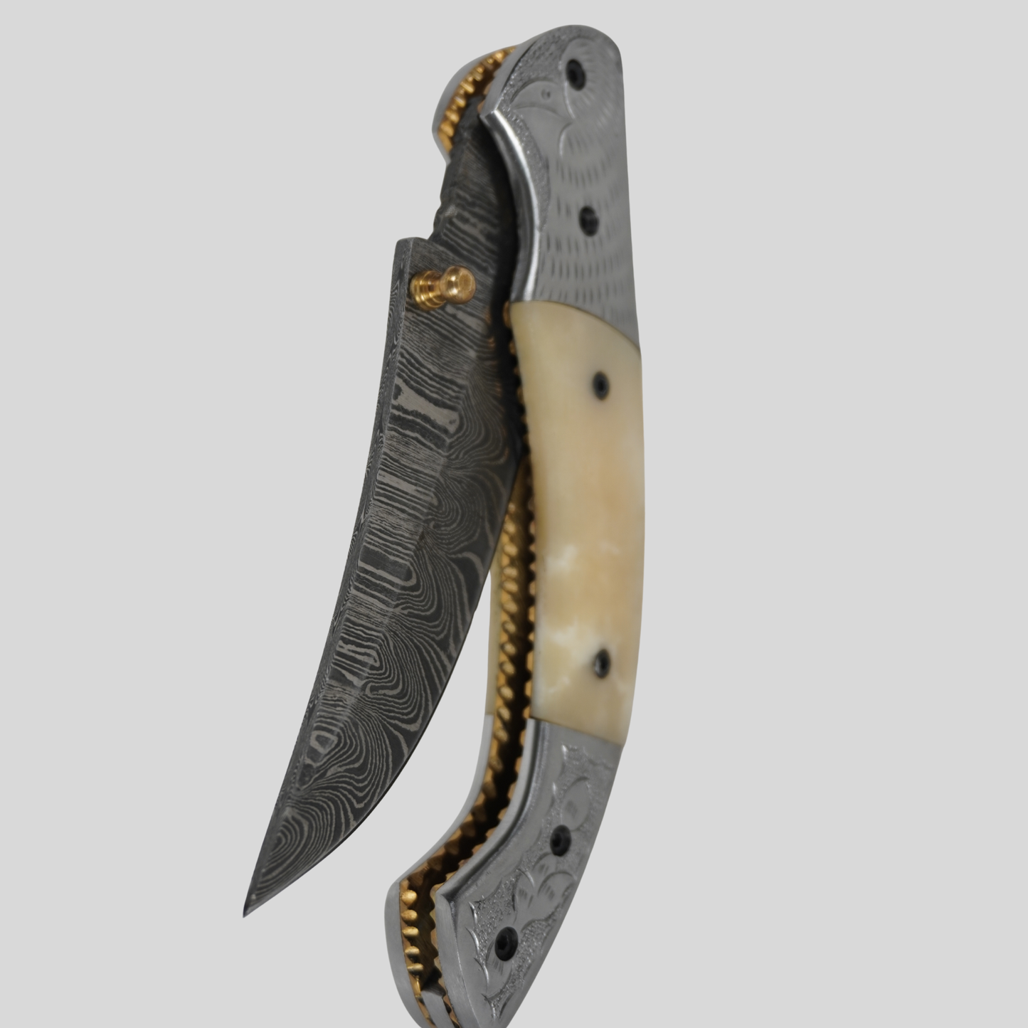 handmade damascus pocket knife