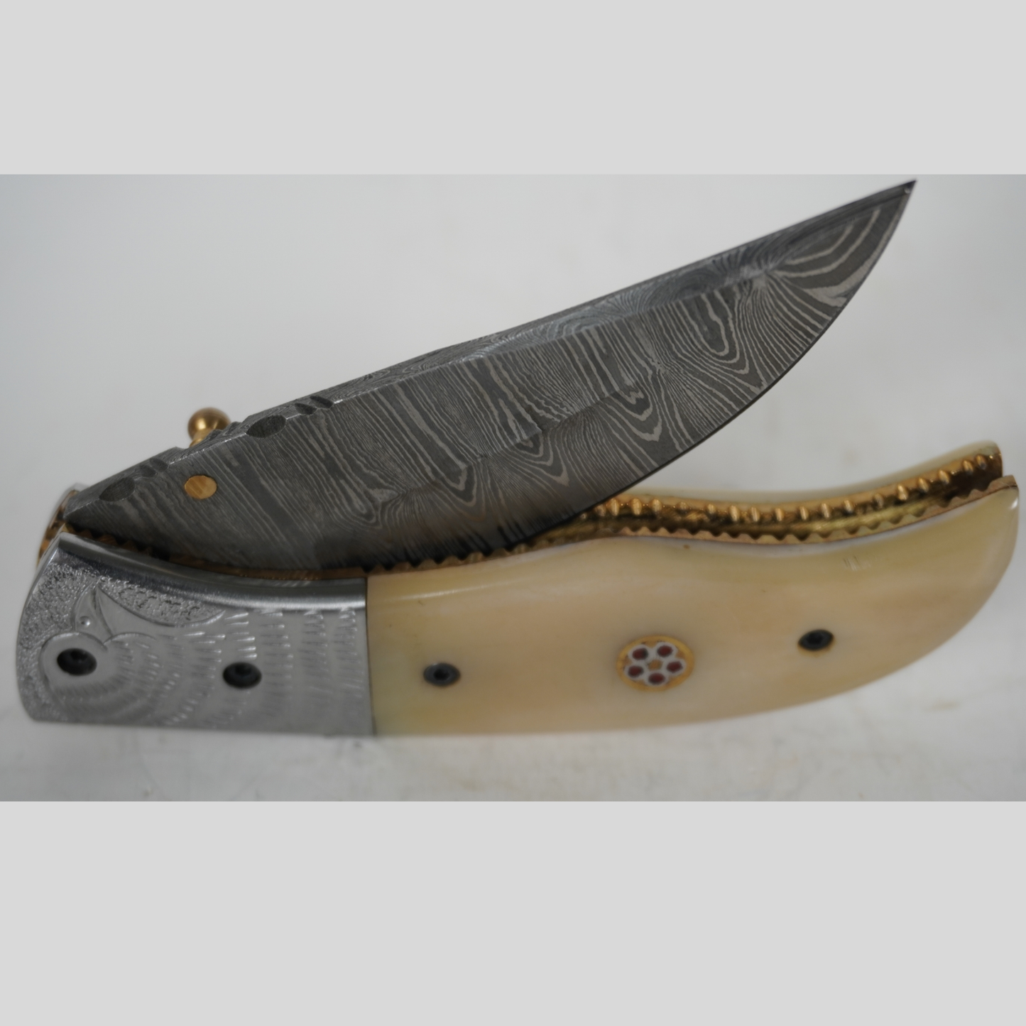 Pocket Knife – Folding Handmade Damascus Steel Knife