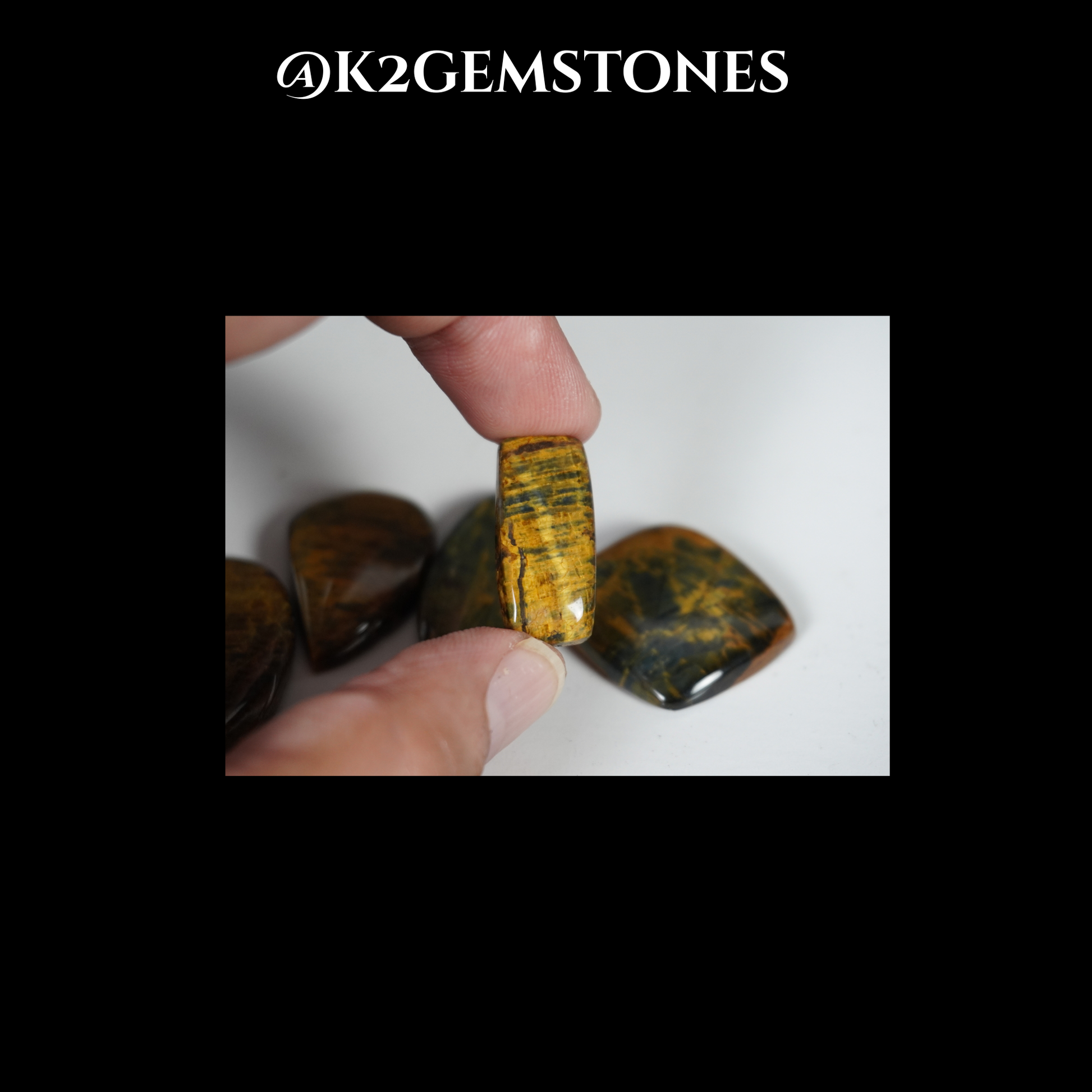 Nellite cabochons
