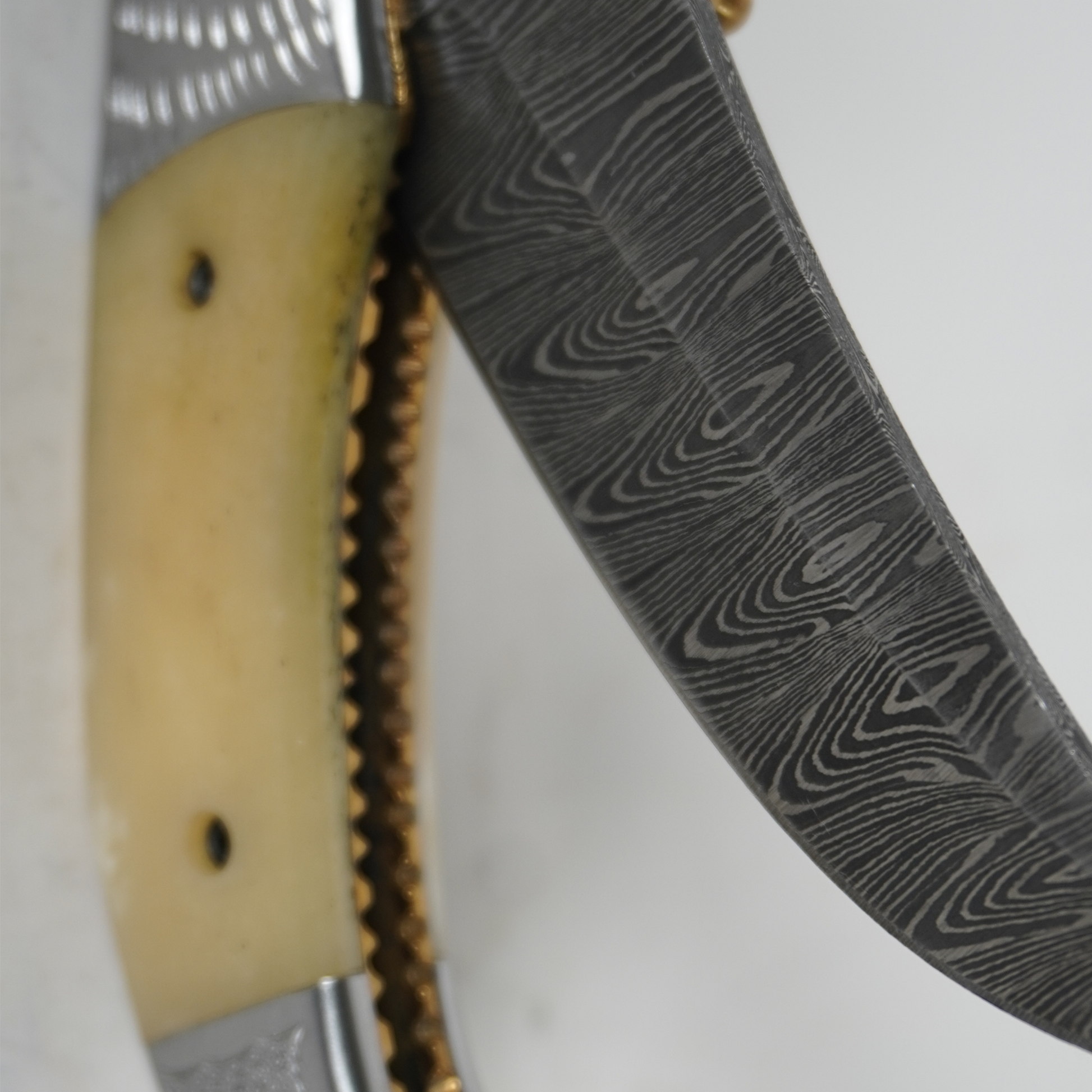 handmade damascus pocket knife