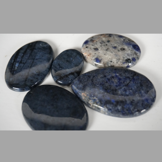 Diorite cabochons