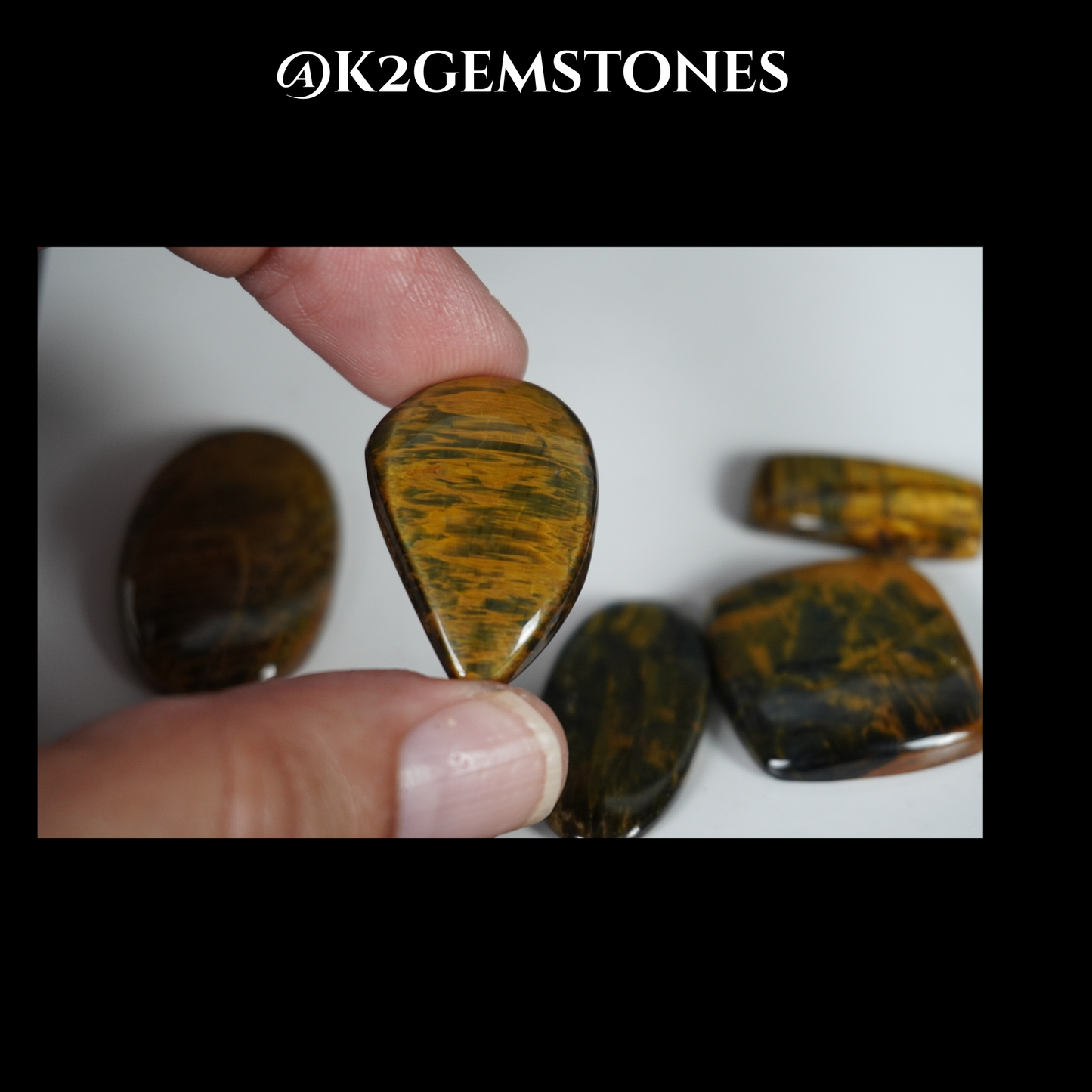 Nellite cabochons