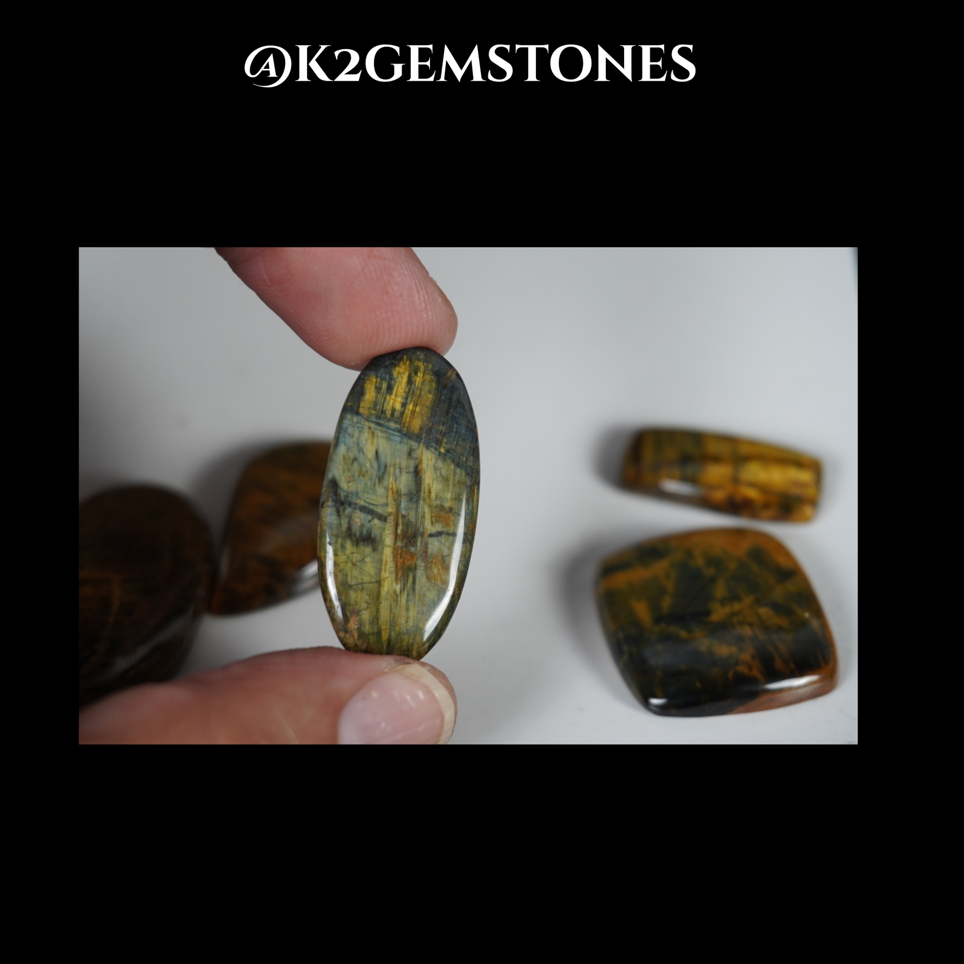 Nellite cabochons
